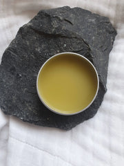 Natural comfrey salve for skin repair and healing