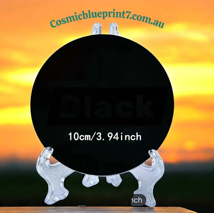 Powerful scrying mirror made of obsidian